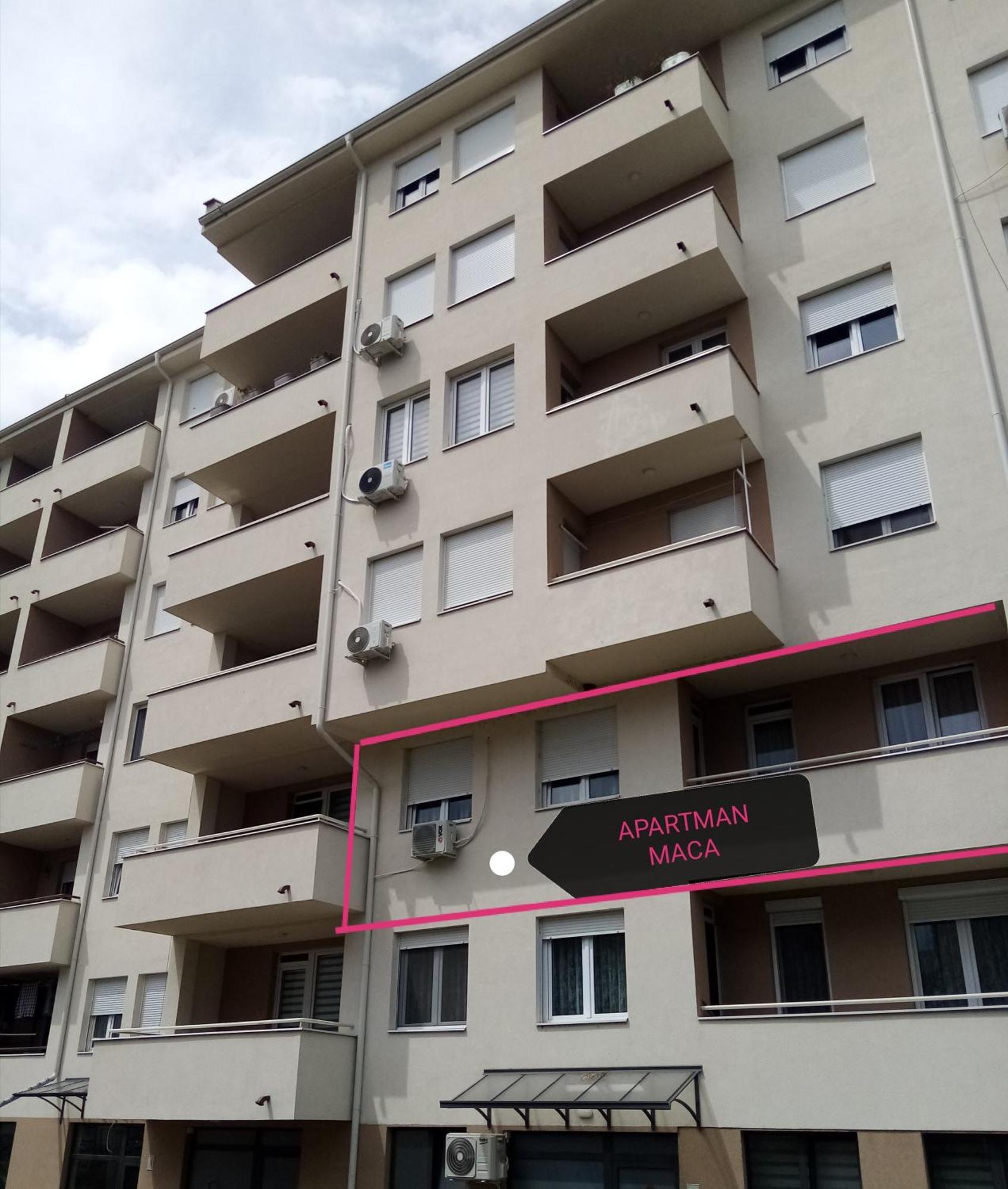 Apartman Maca Pirot Exteriör bild